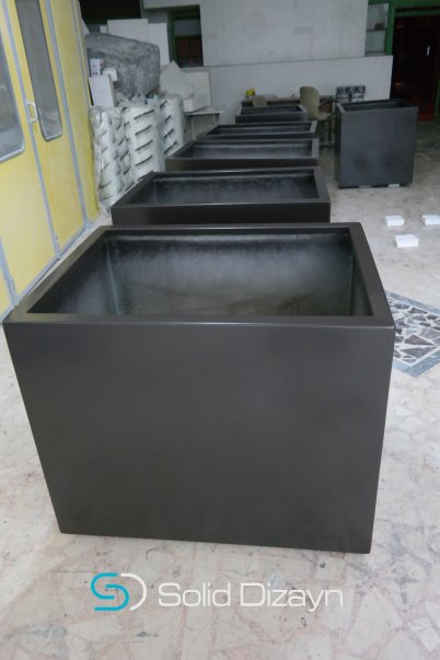 KARE EMAR SUQARE SAKSILIKLAR